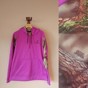 🌲LIKE NEW🌲Pink/Magenta and Camo Hoodie